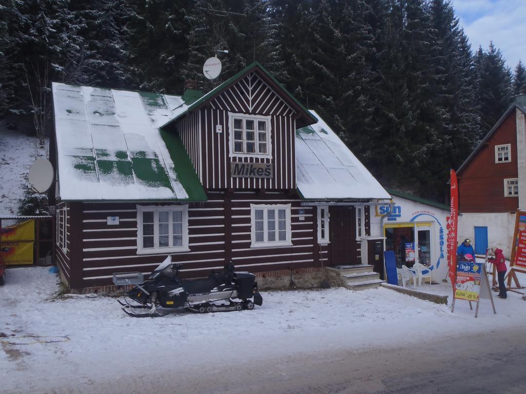Penzion Mikes Pec pod Snezkou Bagian luar foto